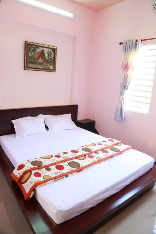 Ban Mai Hotel 66 Phan Thiết Buitenkant foto